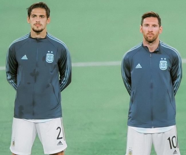 全偏题了！《最终幻想14》＂战术板＂被玩家整活成画板