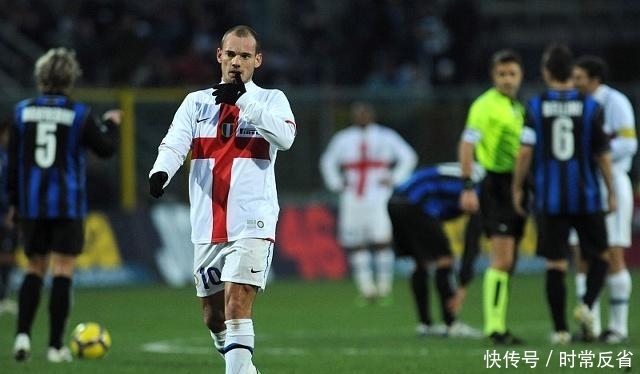 詹皇暂停时斜眼怒瞪艾顿，这表情连东契奇也难以招架，更别说顿巴斯莫尔了！